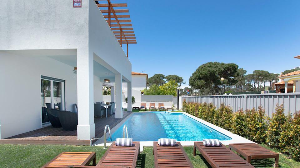 Luxury villa rentals Lisbon region Villanovo