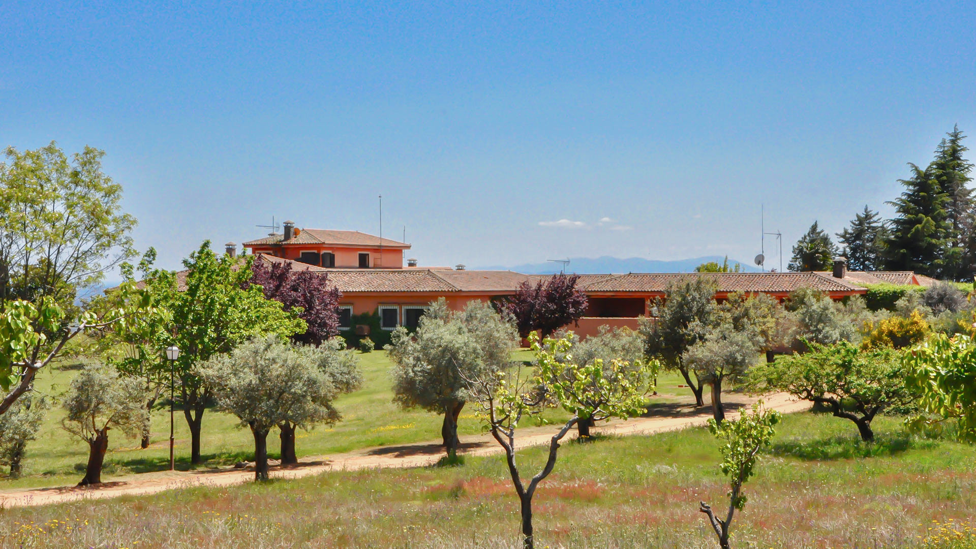 Villa Valmarisco — Caceres