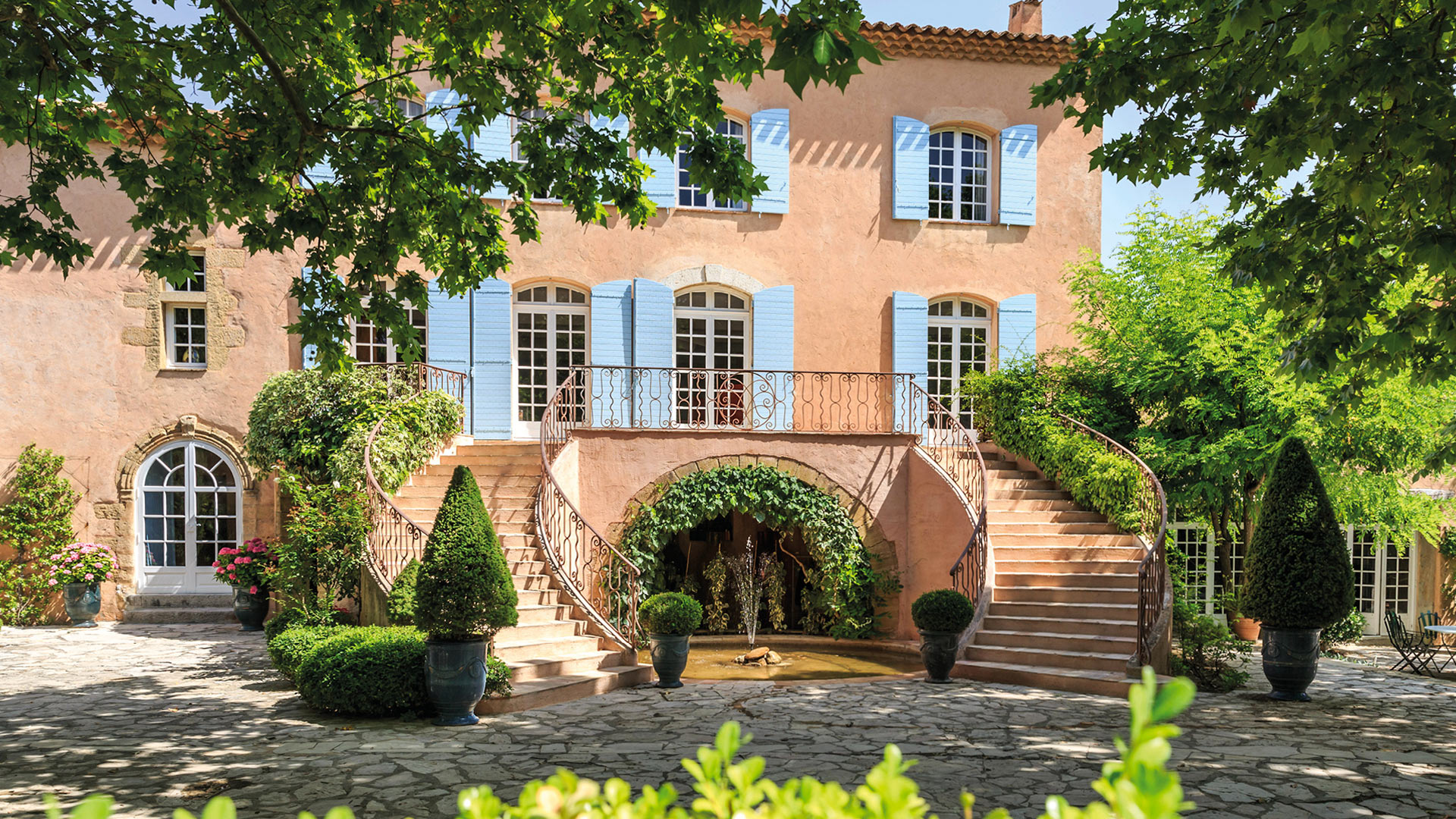 Villa Chateau Lauréa, Rental in Provence