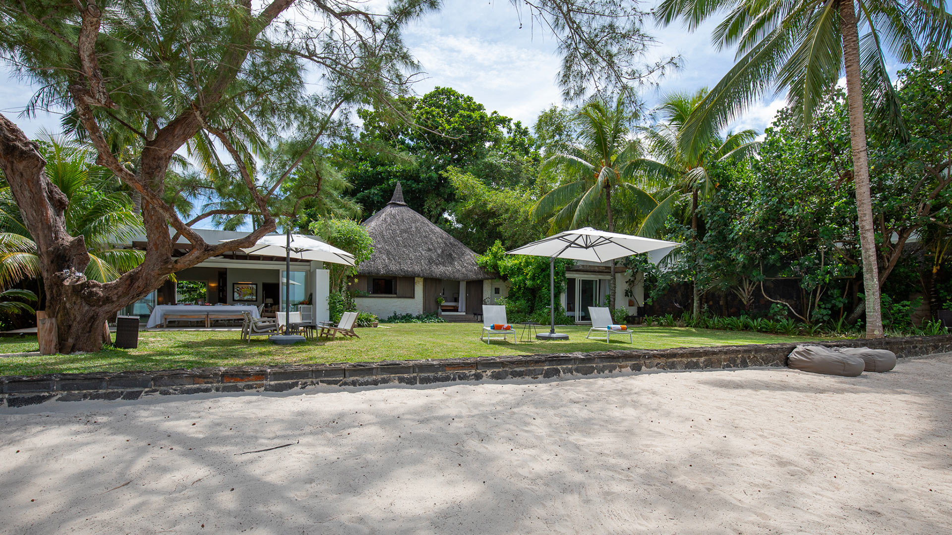 Villa Villa L'Echo des Vagues, Rental in Mauritius East