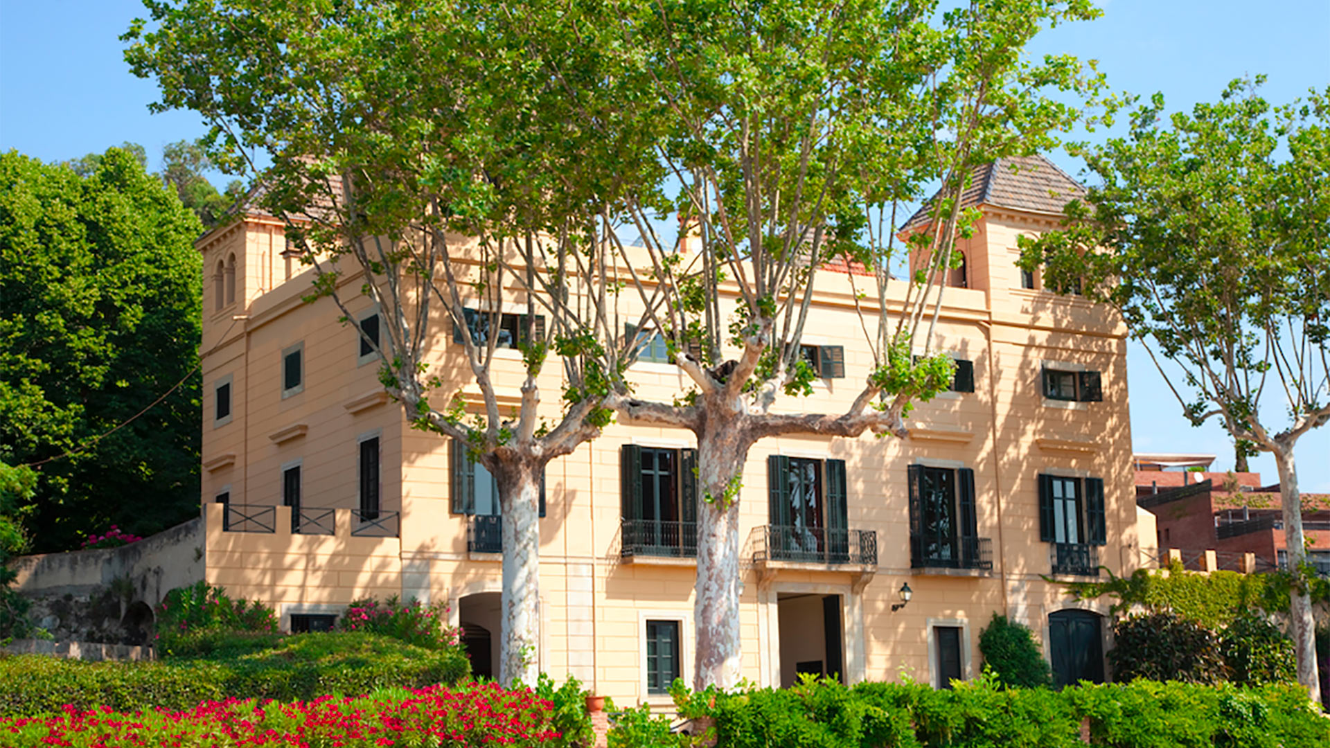 Villa Llorenc — Barcelona