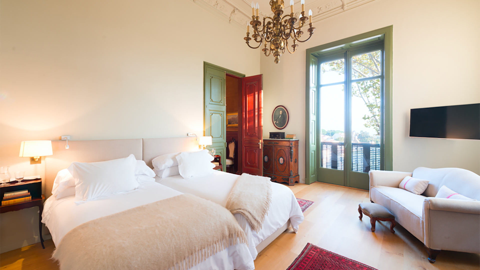 Villa Llorenc — Barcelona