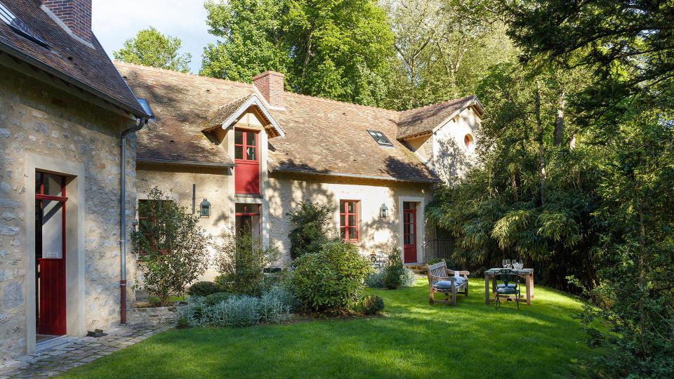 Luxury villa rentals IledeFrance Villanovo