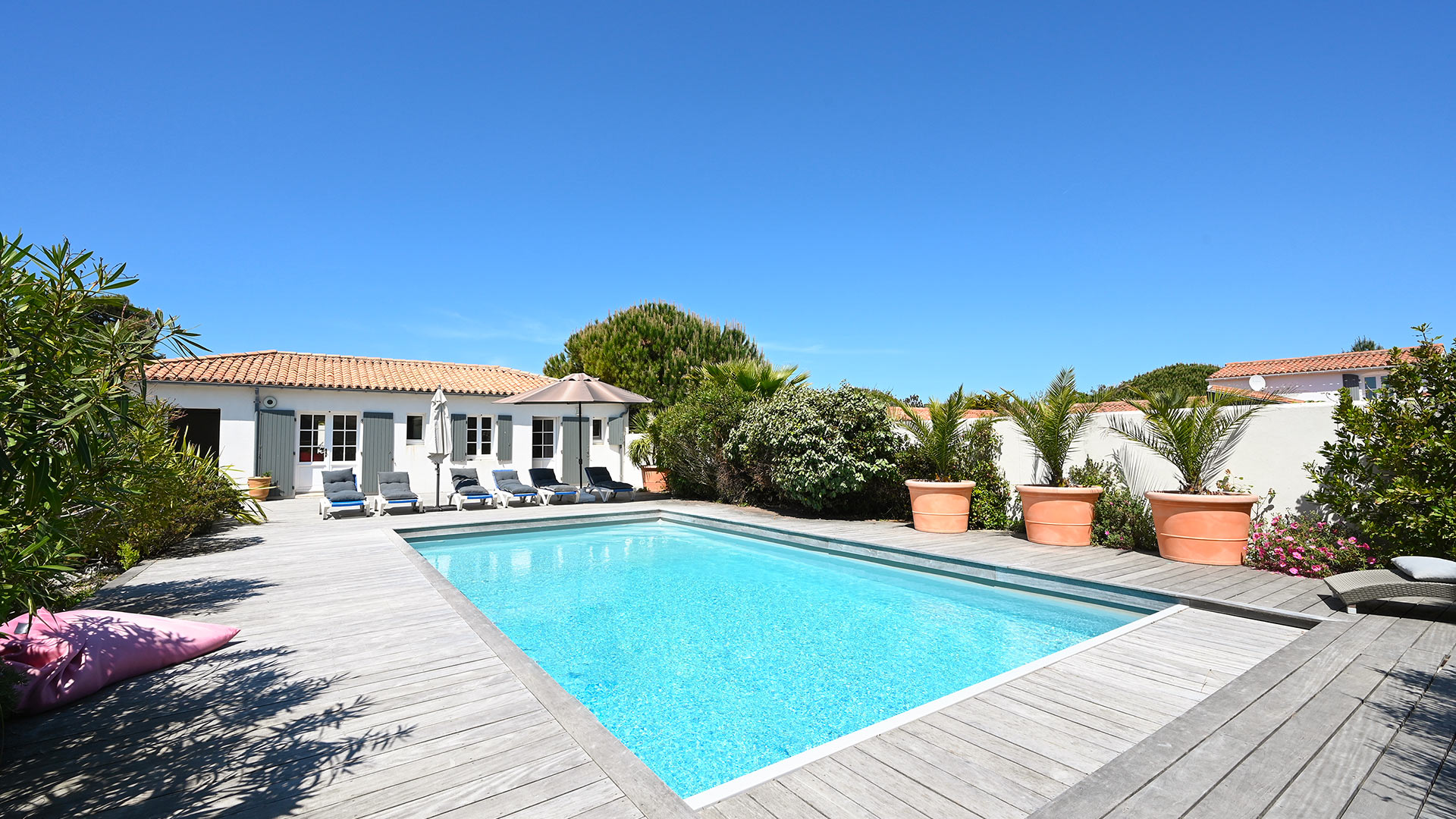 Villa Alméria Villa rental in Île de Ré, Sainte Marie de Ré Villanovo