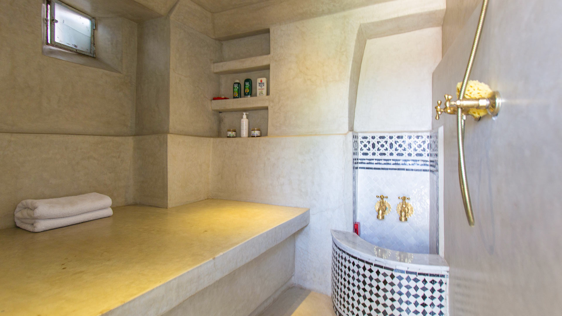 Riad Inaya - Image 12