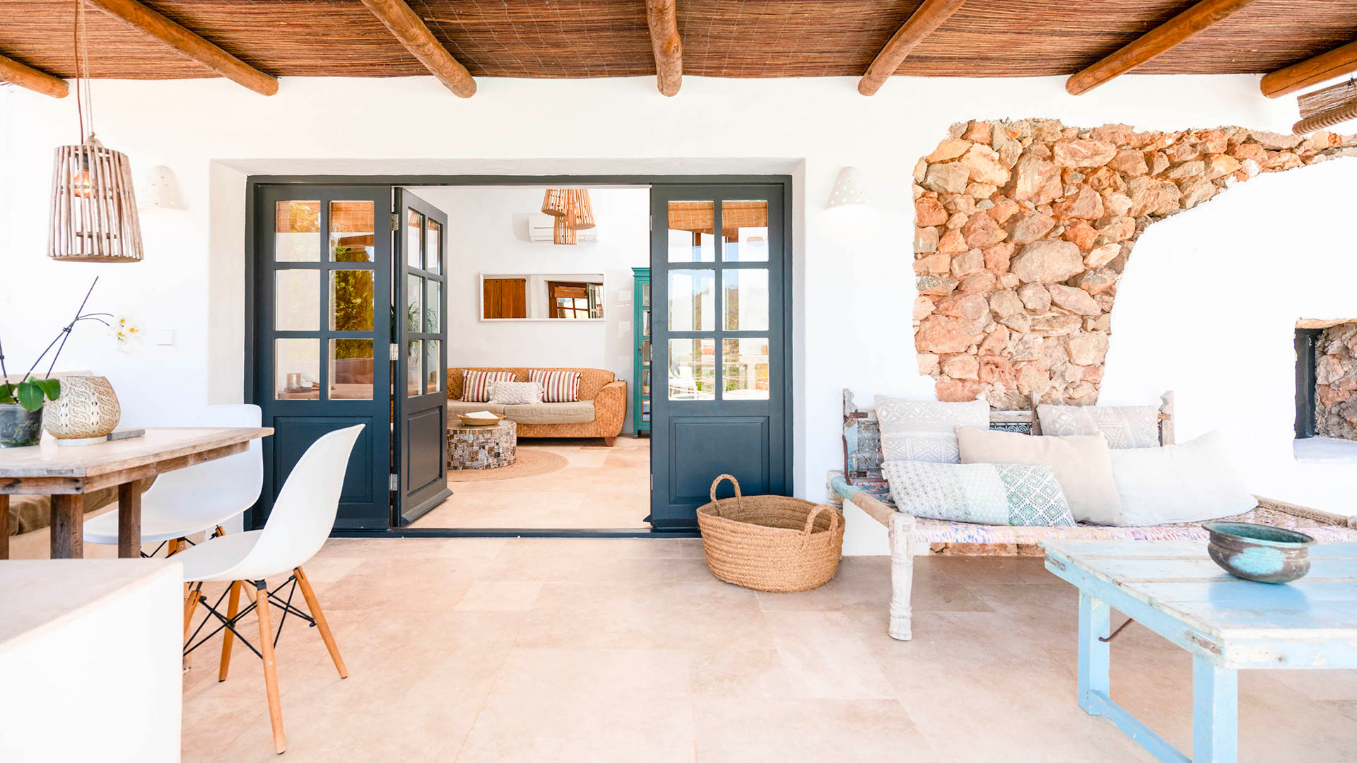 Can Delfino — Santa Gertrudis
