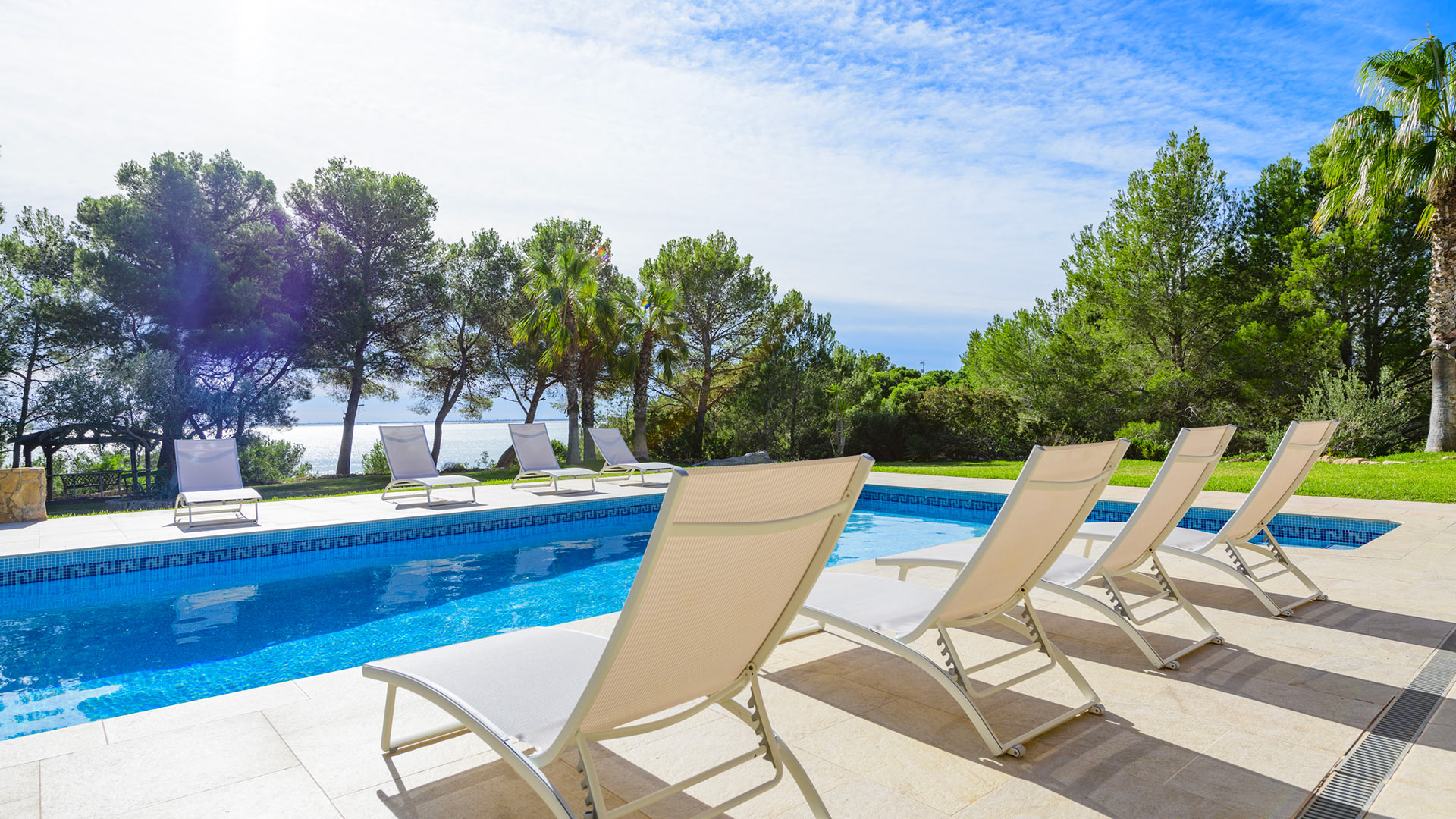 Villa Dorada — L ampolla