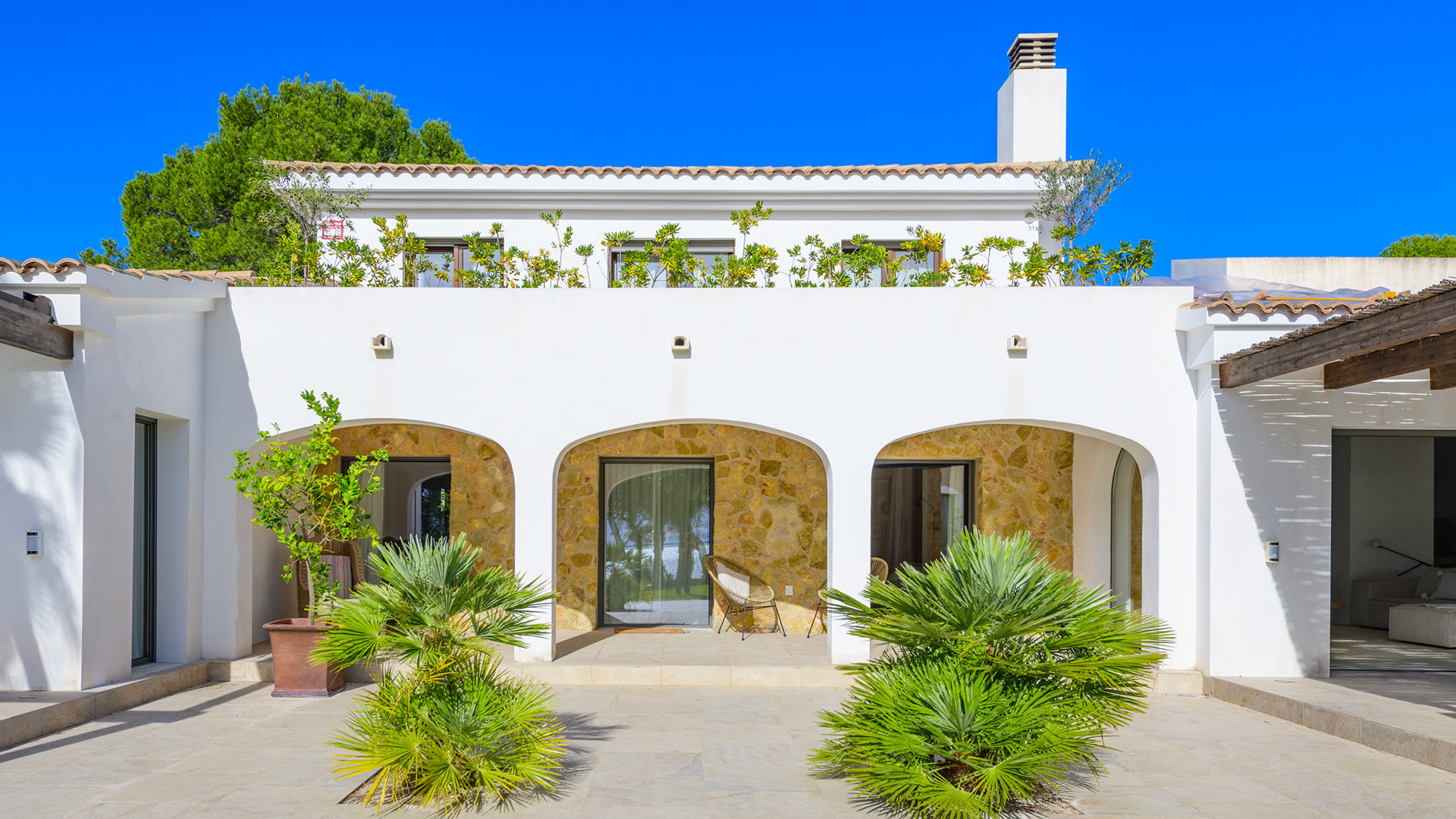 Villa Dorada — L ampolla