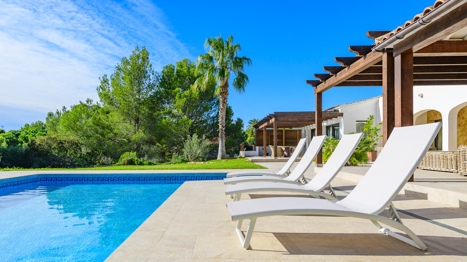 Villa Dorada — L ampolla