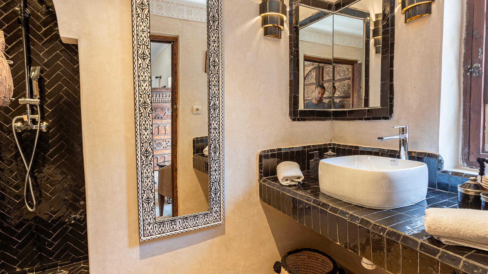 Riad Samaa - Image 22